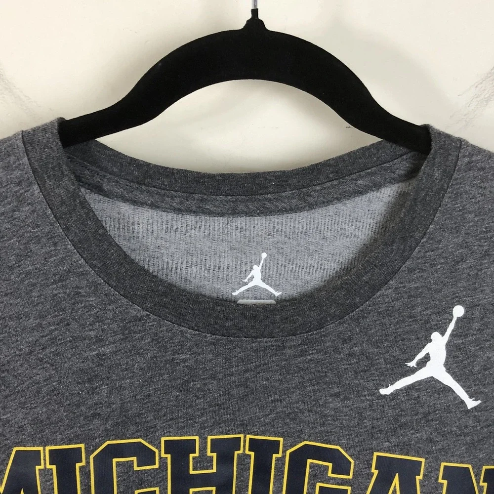 Michigan Wolverines Jordan Dri-Fit T-Shirt NCAA Basketball Men's Sz L Gray